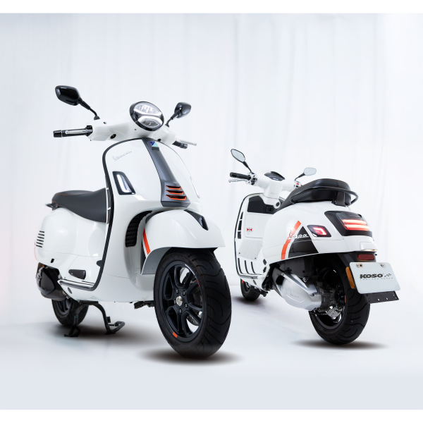 LED-Rücklicht - SIP/KOSO - Vespa GTS/GTV/HPE 125-​310 ccm (ab Bj. 2023) - schwarz-glänzend/getönt